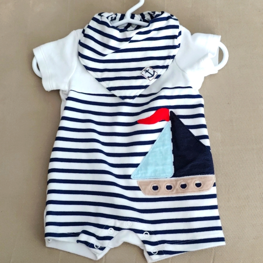 Outfit with matching bib